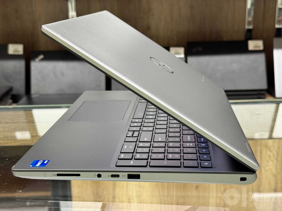 DELL Precision 7670 Core i7-12850HX ram 32  ssd 512 RTX A1000 4Gb