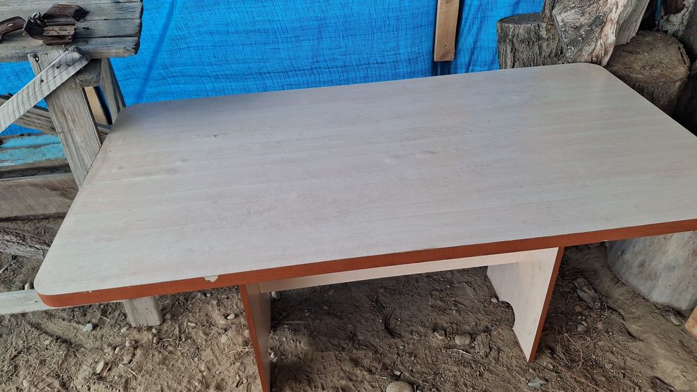 Стол для кухни. Блддд