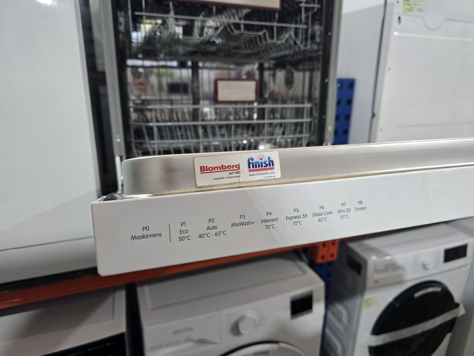 Съдомиялна за под плот Blomberg 14 комплекта