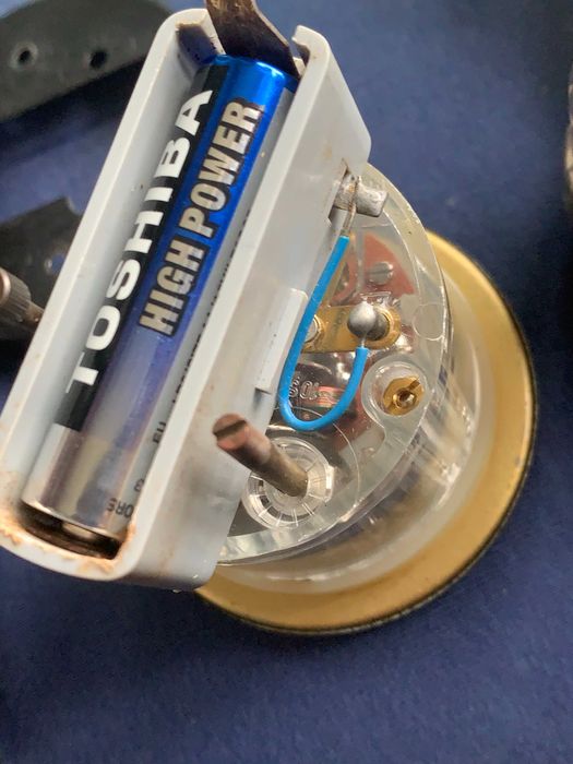 стар настолен часовник