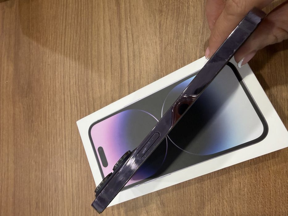 Продам Iphone 14 pro