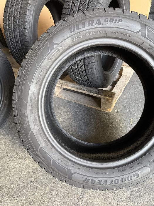4 anvelope iarna 225/55/17 C Goodyear DOT 2023!
