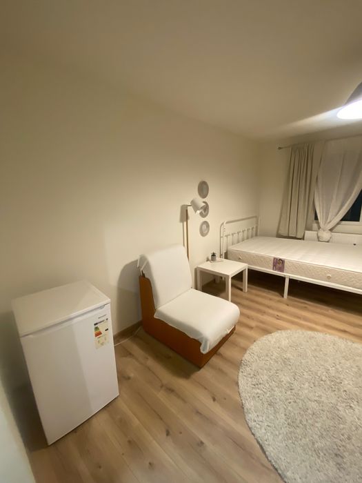 Inchiriez garsoniera moderna, mobilata si utilata, in zona Poarta 6