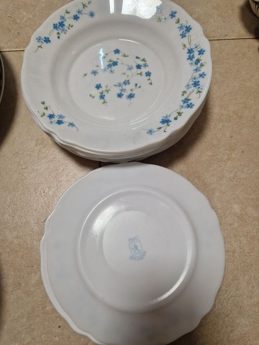 Разпродажба чинии купи и порцелан