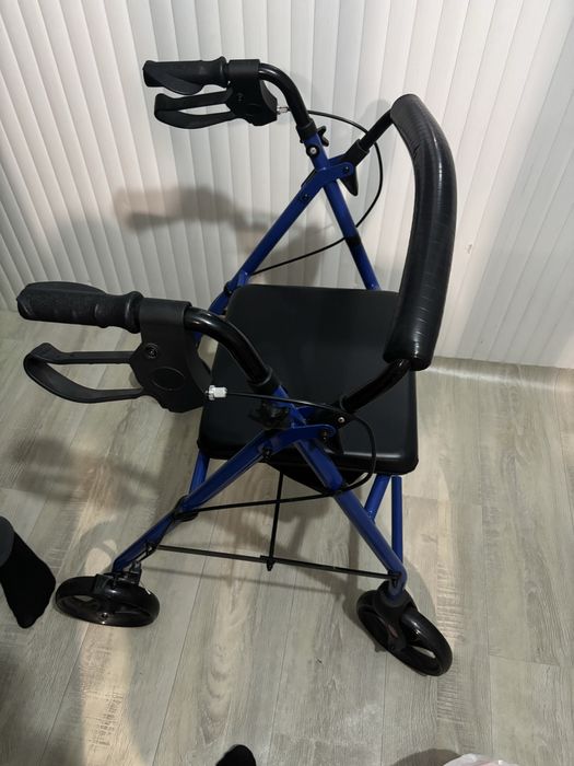 Продам ходунки био туалет