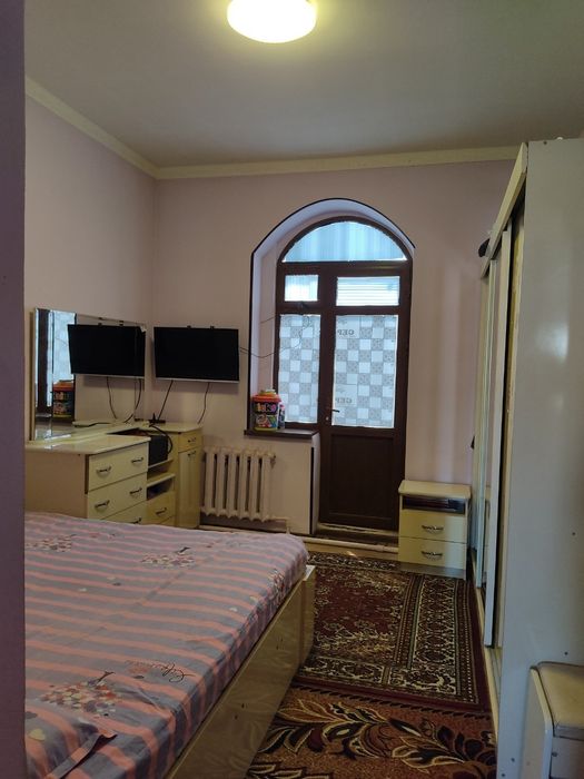 Продаётся 2 этажный Участок в 5 микрорайоне 6 соток