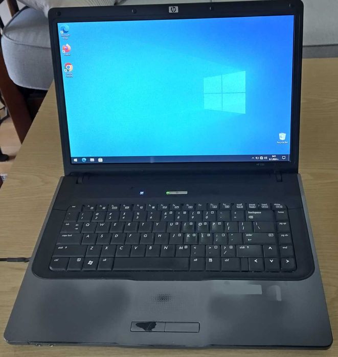 Продавам лаптоп HP 530, Инсталирани: Win 10, Office 2016