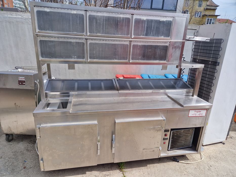 Vitrina calda si rece, cu banc și bain marie