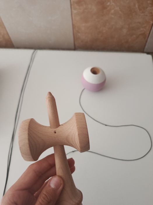 Vând kendama karo fury