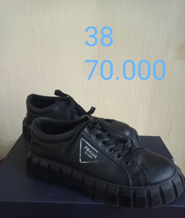 Кроссовки , сникерсы женские