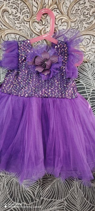 Продам платья нарядные