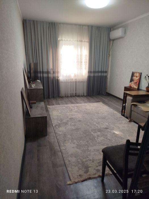 Квартира 2-х комнатная 3 этаж с ремонтом г.Алмалык