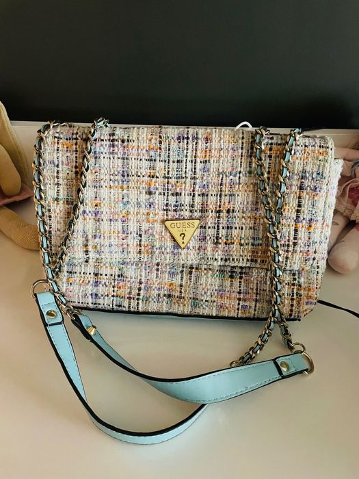 Дамска чанта  Guess