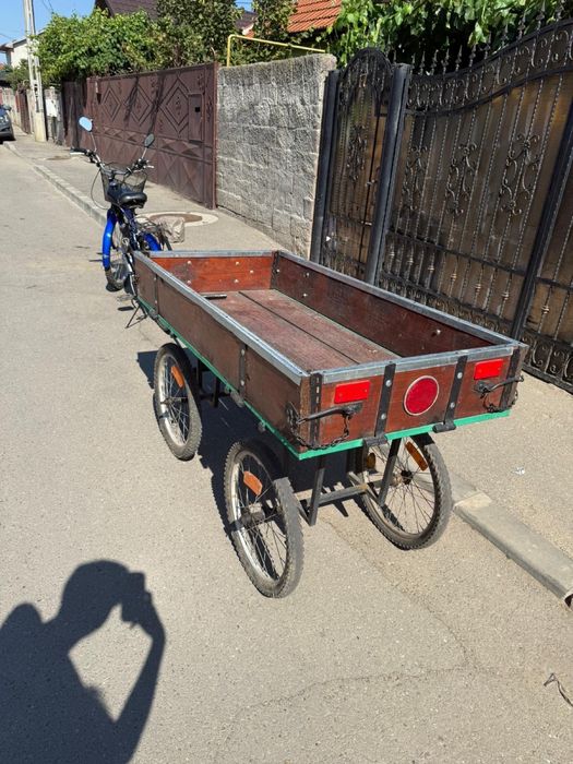 Vand bicicleta cu motor cu remorca Craiova