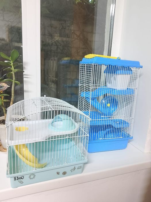 Продам клетку для хомяка.
