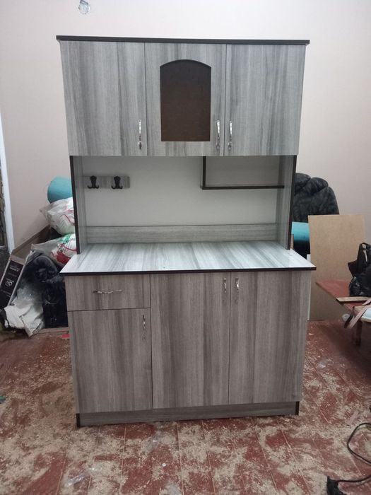 Ошхона мебели сотилади