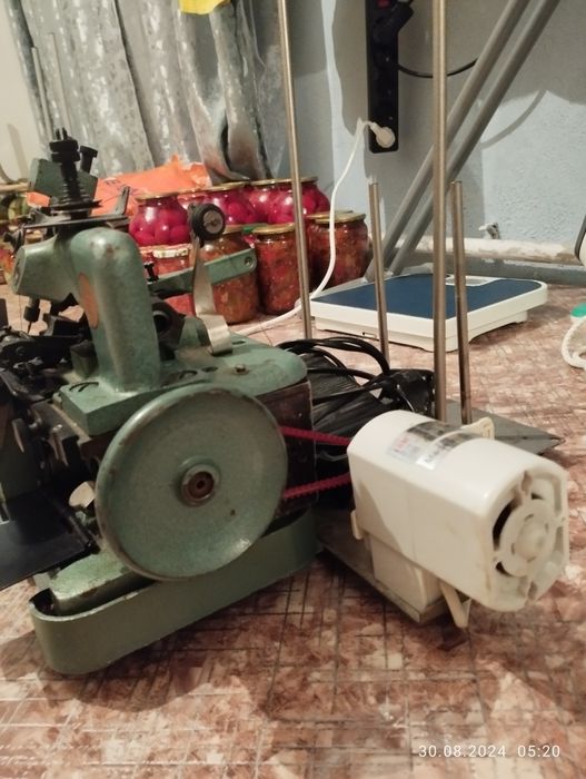 Продается оверлок