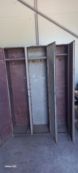 Dulap metalic 3 usi / fiset