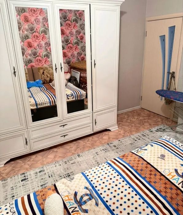 продам 2-х ком. 54кв. 3мкр. 2-этаж