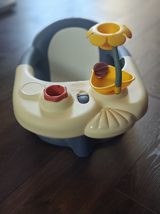 Седалка за къпане на бебе