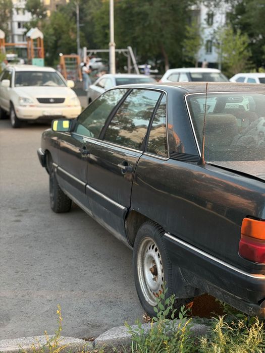 Продам автомобиль Ауди 100