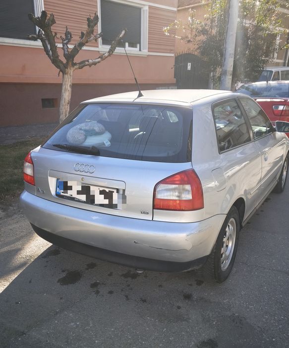 Audi  A3   1.6 benzina