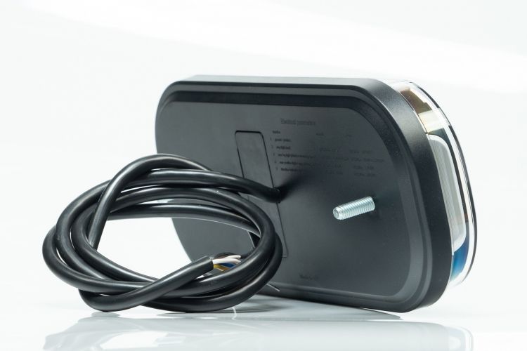 Stop lampa spate cu LED Fristom FT-230, 12/24V 214x94x38mm, montare surub cu spatiu 150mm, cablu 1m; indicator dinamic; cu indicator led; element reflectorizant; lampa numar; mers inapoi; lumina de