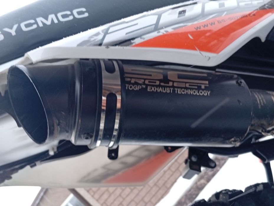 Продам мотоцикл эндуро sucmcc