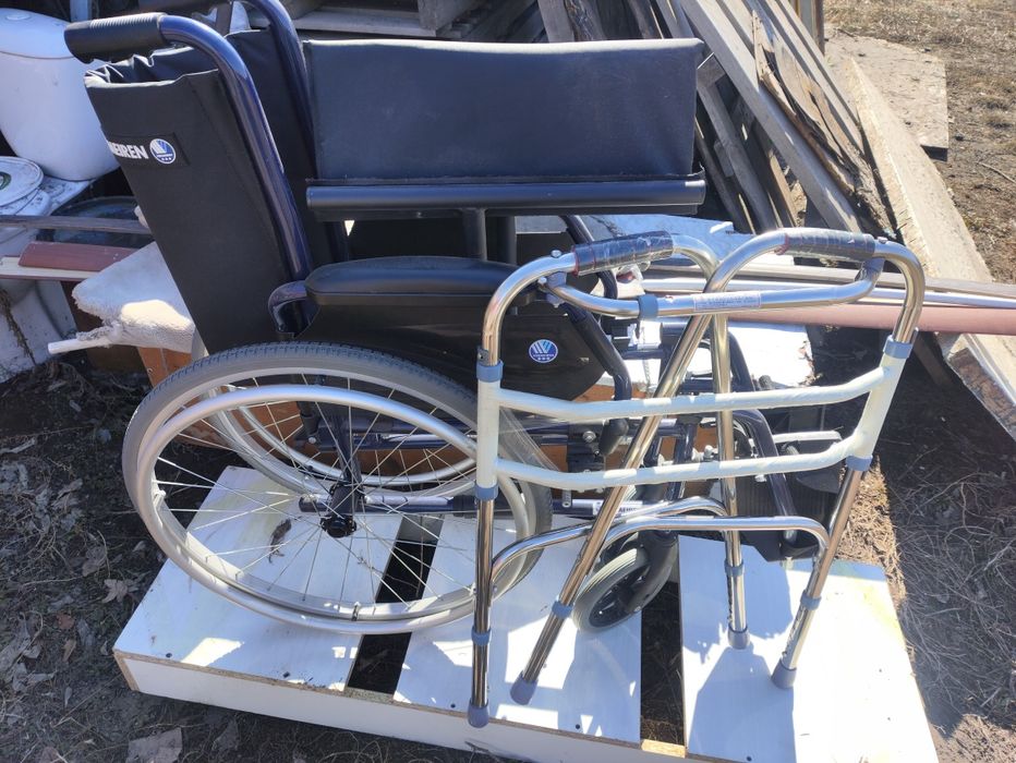 коляску и ходунки