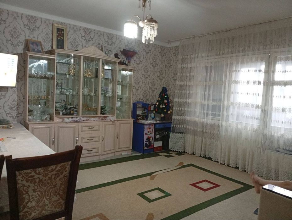 Срочно продается квартира паркенский базар 2/9/9