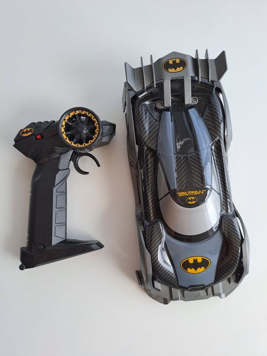 Masinuta cu telecomanda Batman