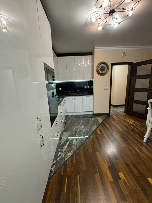 Дава се под наем Тристаен апартамент в София, Манастирски ливади - 84 кв.м за 737.97 € - Снимка #2