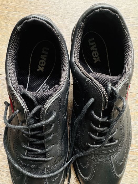 Работни обувки UVEX (чисто нови)