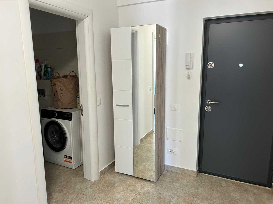 Inchiriez apartament cu 2 camere cu loc de parcare vizavi McDonald's
