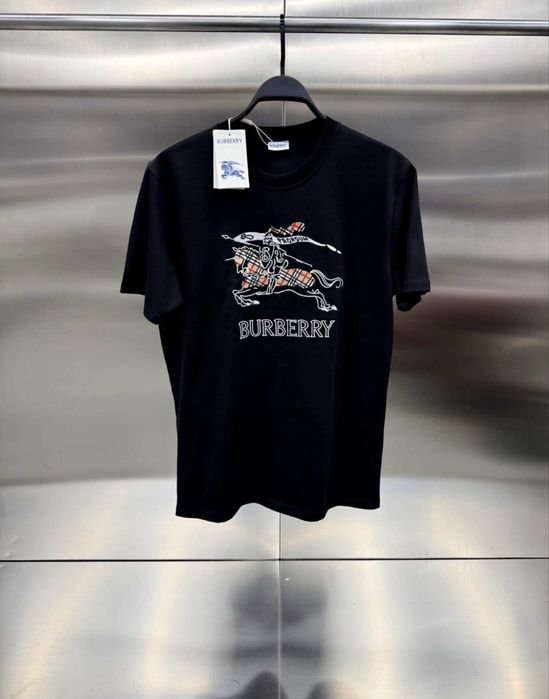 Тенискu Burburry