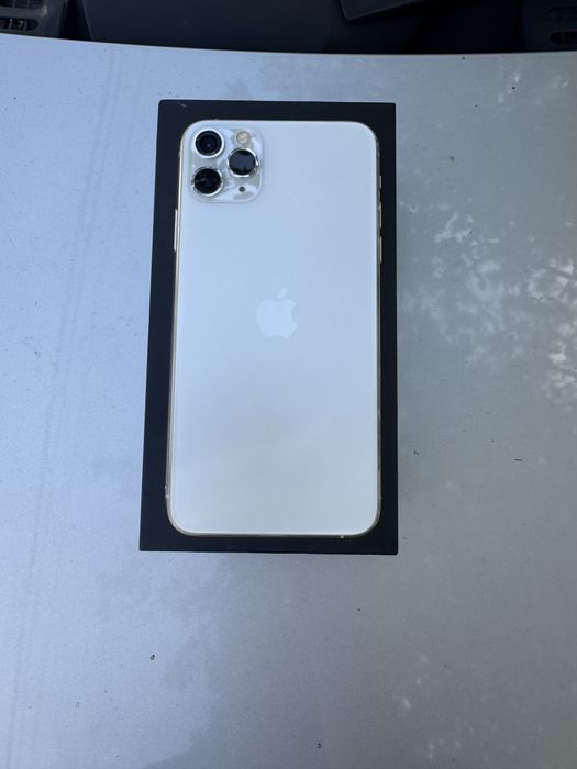 iPhone 11 Pro Max 256GB Silver - Пълен комплект (За смяна на дисплей)