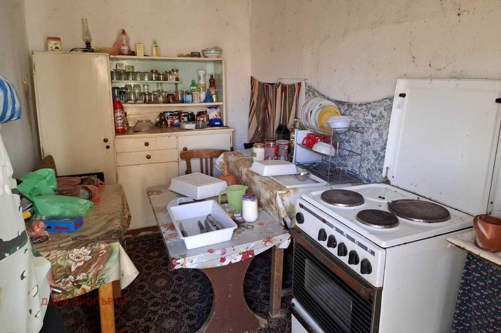 Продава се Къща в с. Николаевка, Област Варна - 165 кв.м за 376 €/кв.м - Снимка #4