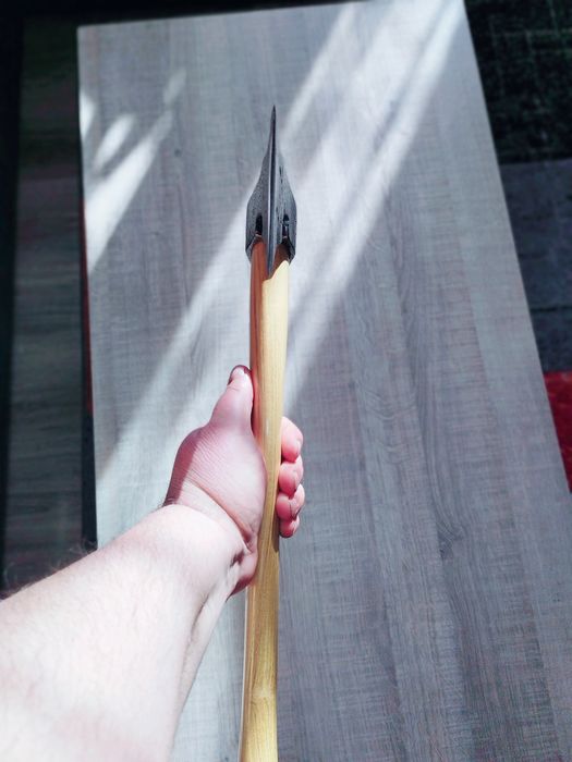 Брадва,топор,секира