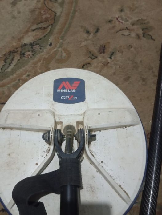 Продам металоискатель