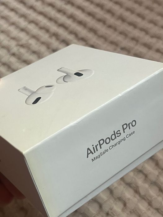 Продам airpods pro оригинал 100%