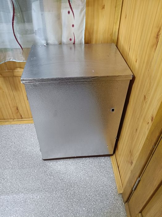 Продам швейную машинку