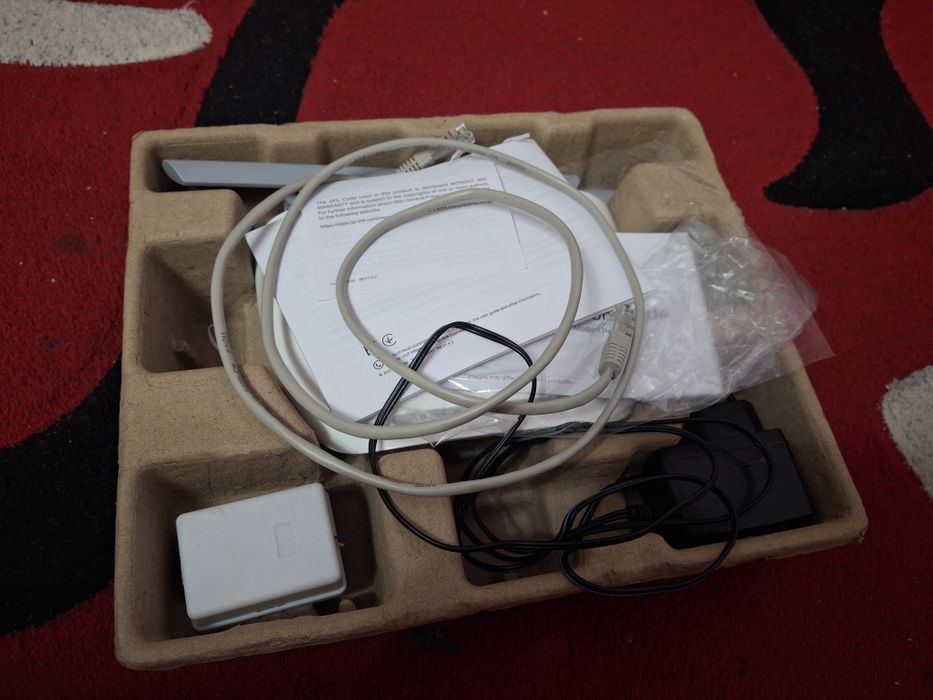 Интернет роутер, ADSL подключаеться