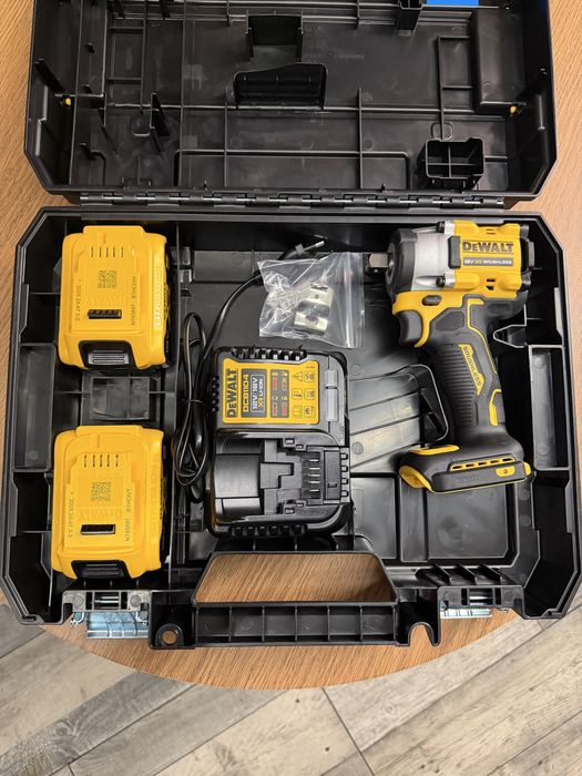 Dewalt DCF 922 Masina de insurubat cu impact