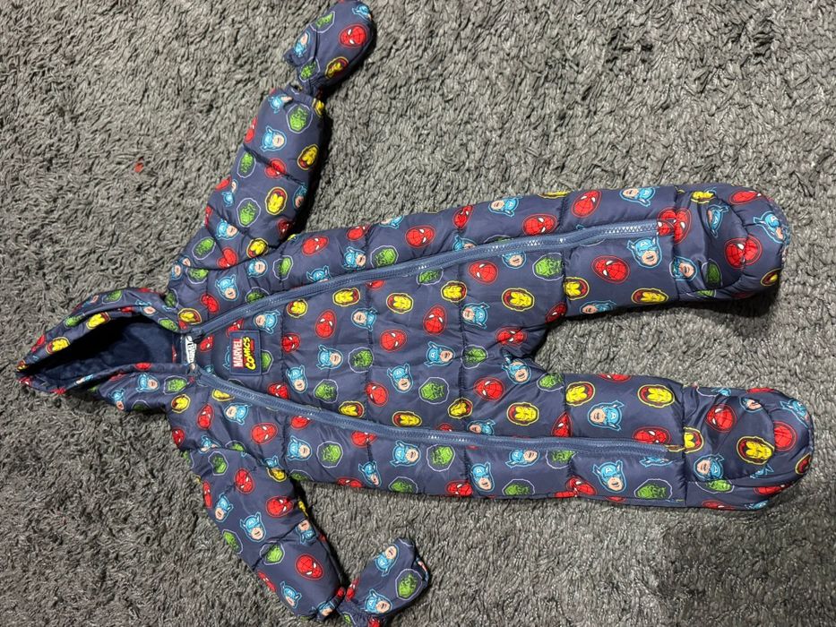 Salopeta combinezon iarna Marvel marimea 80(9-12 luni) impecabil