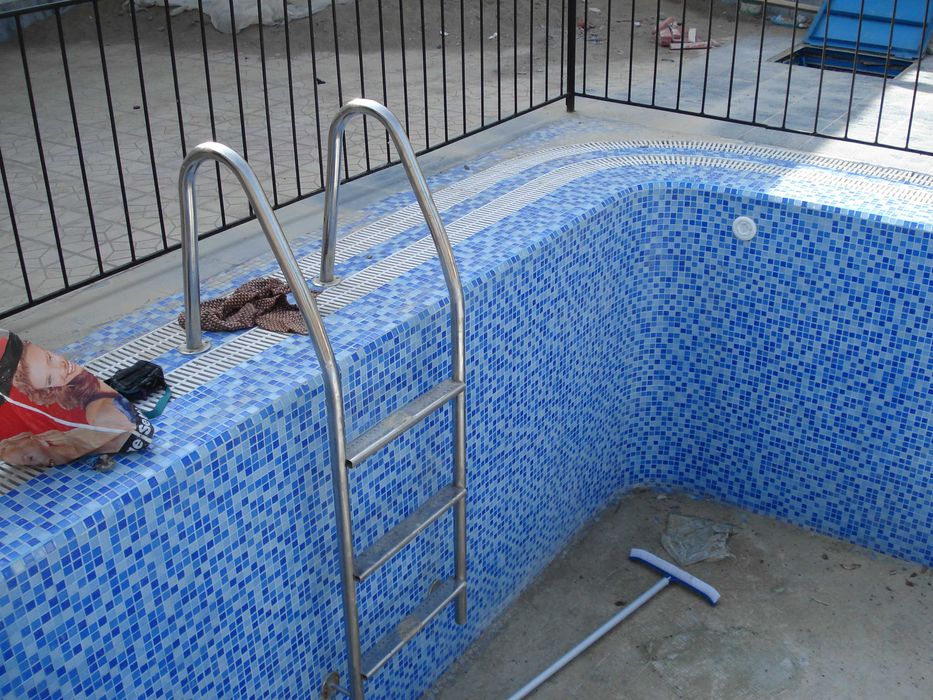 Строительство бассейна из бетона. Suzish havzalarini qurish