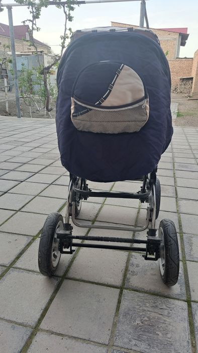 Коляска сотилади
