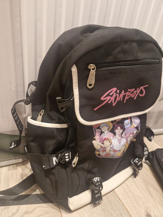 Ghiozdan nou- Saja Boys Kpop