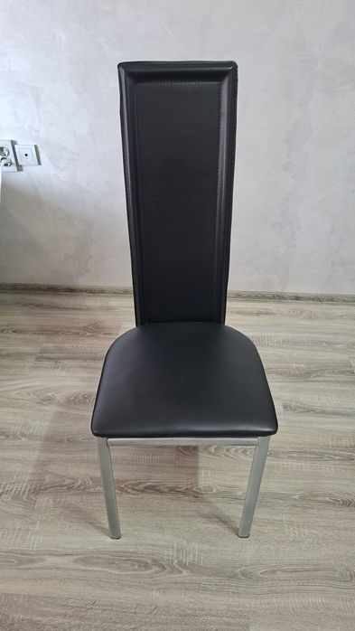 Трапезни столове