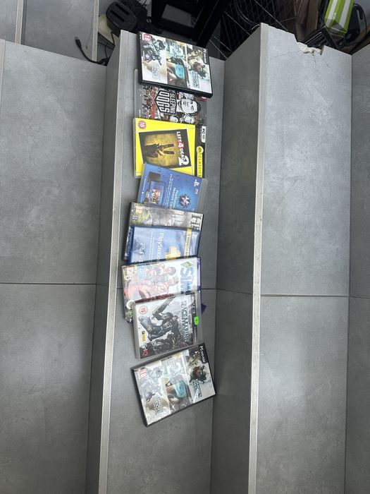 jocuri video pentru console si pentru pc, dm pentru detalii