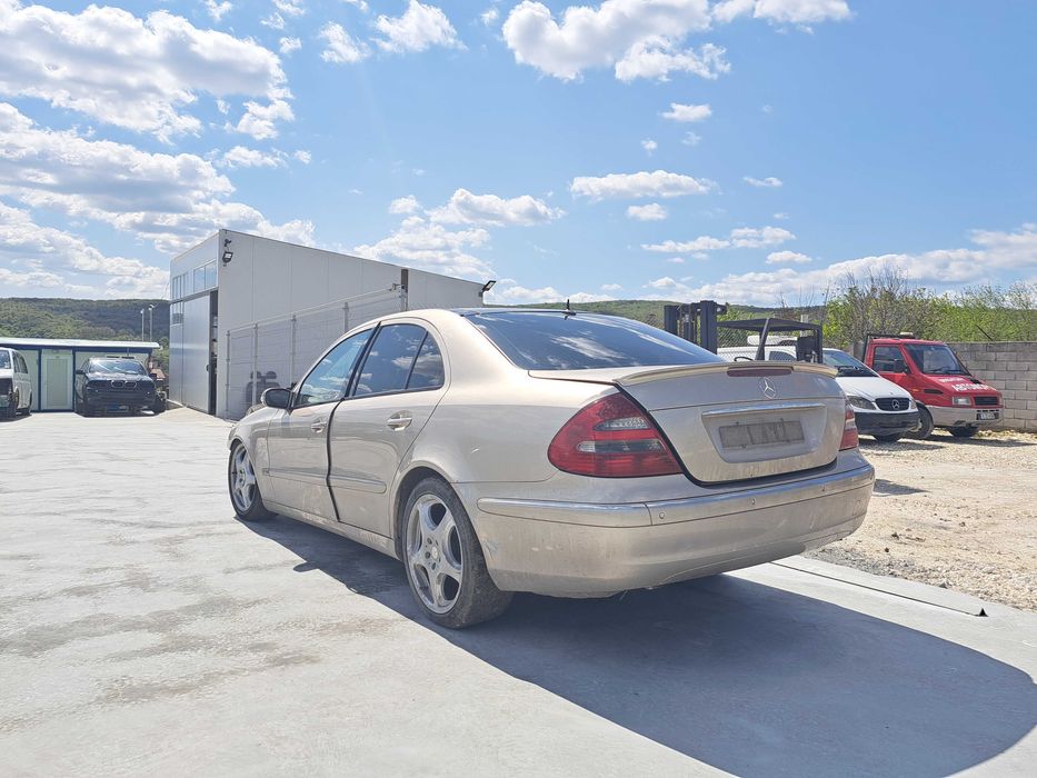 Мерцедес Е270 Mercedes W211 2.7 CDI НА ЧАСТИ